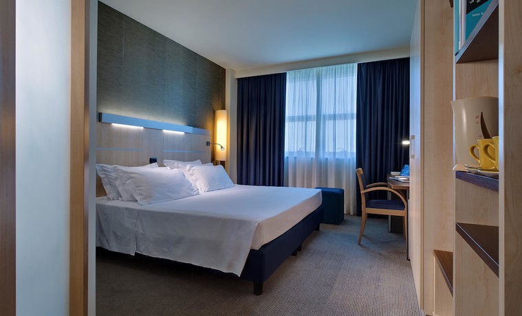 Imagen de la habitación del Hotel B&B HOTEL Cherasco Langhe. Foto 13