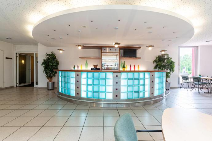 Imagen general del Hotel B&B HOTEL Lully 3 Lakes. Foto 12