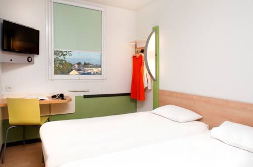 Imagen de la habitación del Hotel B&B HOTEL Montlu&ccedil;on Saint-Victor. Foto 6