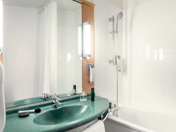 Imagen de la habitación del Hotel B&B HOTEL Rouen Centre Rive Gauche. Foto 11