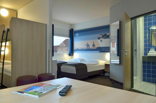 Imagen de la habitación del Hotel B&B Hamburg-Altona. Foto 8