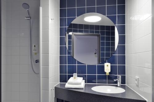 Imagen de la habitación del Hotel B&B Hamburg-nord. Foto 7