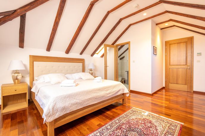 Imagen de la habitación del Hotel B&B Heritage Villa Apolon. Foto 3