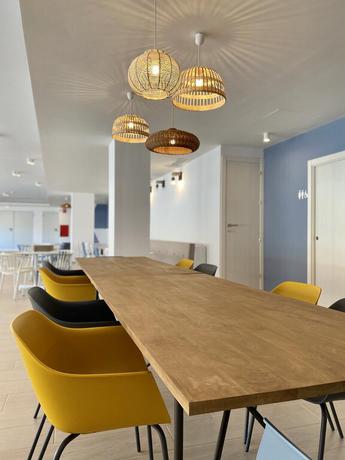 Imagen del bar/restaurante del Hotel B&B Hotel Almería Vicar. Foto 7