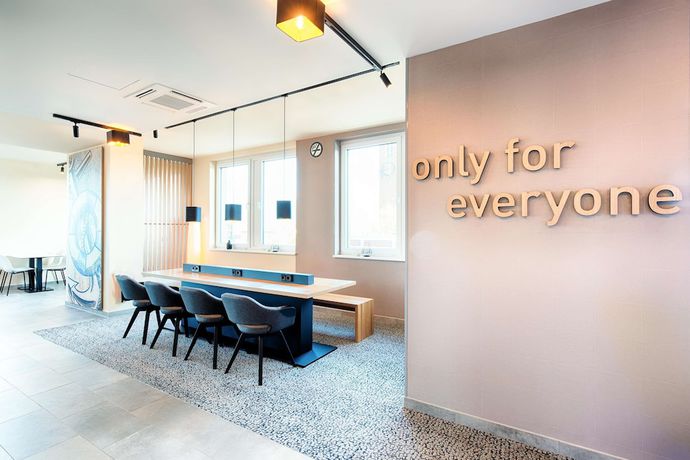 Imagen de los interiores del Hotel B&B Hotel Emden. Foto 15