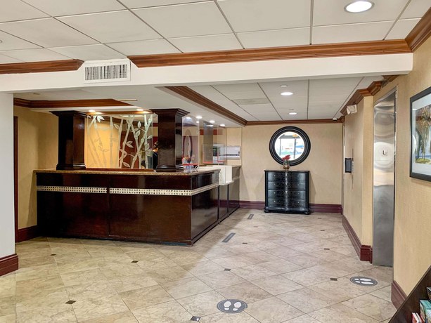 Imagen de los interiores del Hotel B&B Hotel Miami Airport. Foto 17
