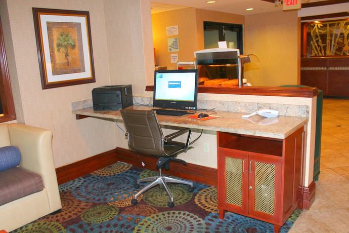 Imagen de los interiores del Hotel B&B Hotel Miami Airport. Foto 20