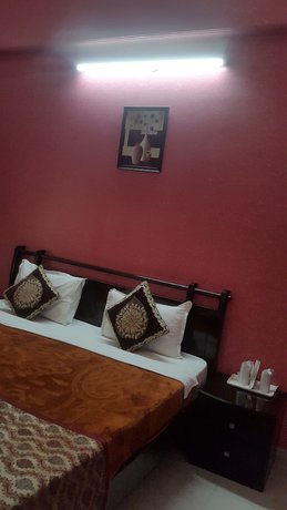 Imagen de la habitación del Hotel B&B INN, Noida. Foto 9