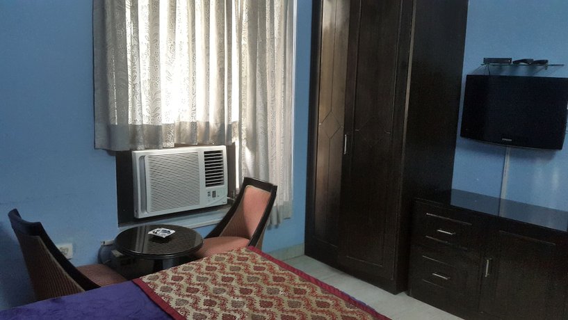 Imagen de la habitación del Hotel B&B INN, Noida. Foto 12