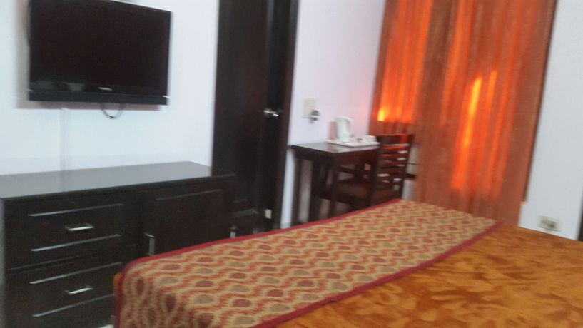 Imagen de la habitación del Hotel B&B INN, Noida. Foto 13