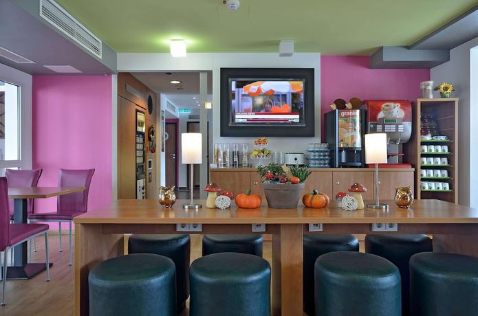 Imagen del bar/restaurante del Hotel B&B Ingolstadt. Foto 4