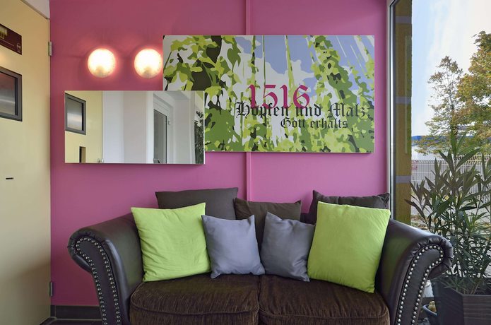 Imagen de los interiores del Hotel B&B Ingolstadt. Foto 20