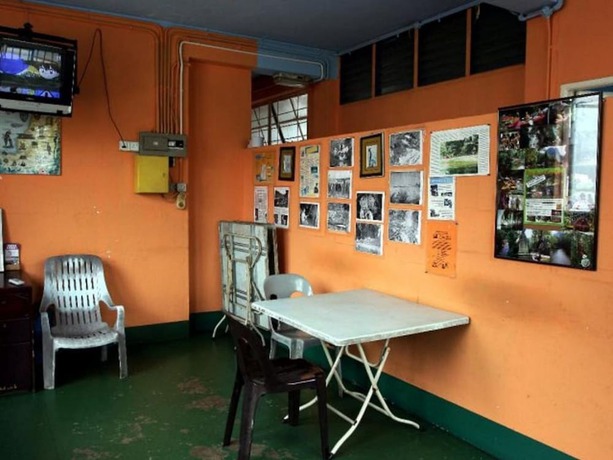 Imagen de los interiores del Hotel B&B Inn. Foto 18