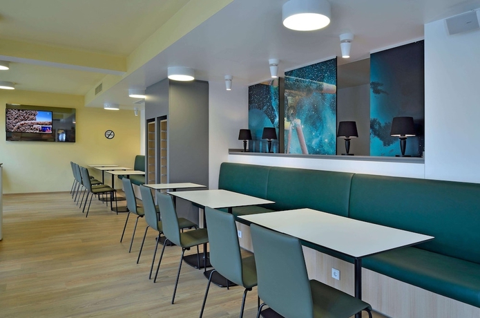 Imagen del bar/restaurante del Hotel B&B Jena. Foto 2