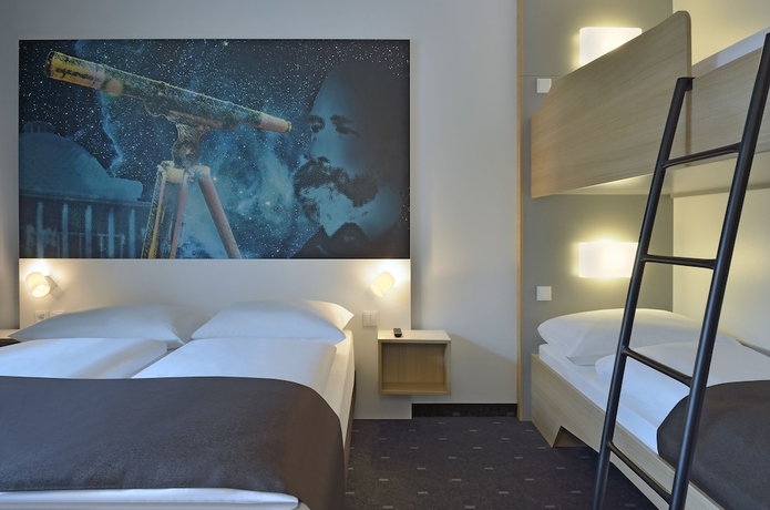 Imagen de la habitación del Hotel B&B Jena. Foto 6