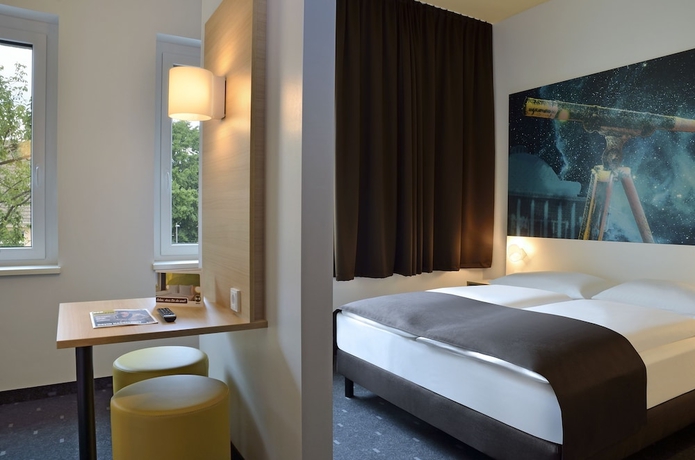 Imagen de la habitación del Hotel B&B Jena. Foto 9