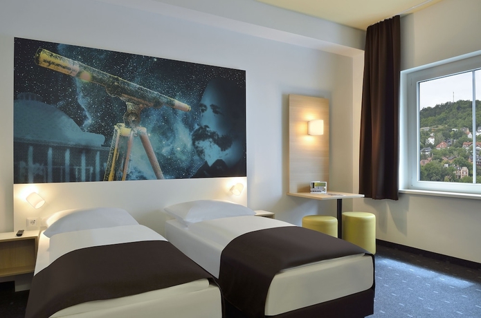 Imagen de la habitación del Hotel B&B Jena. Foto 12