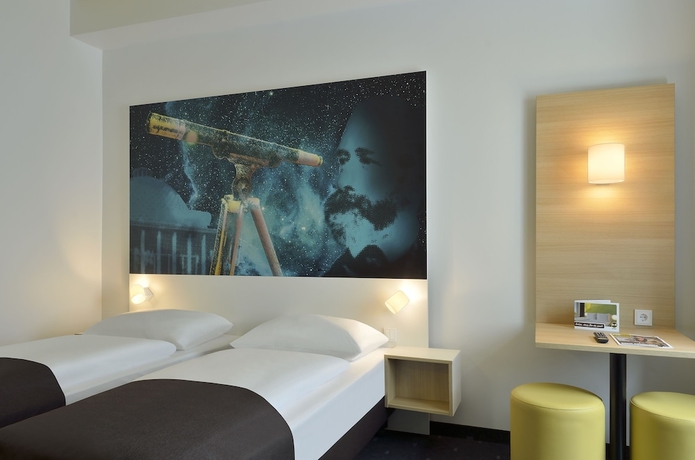 Imagen de la habitación del Hotel B&B Jena. Foto 13