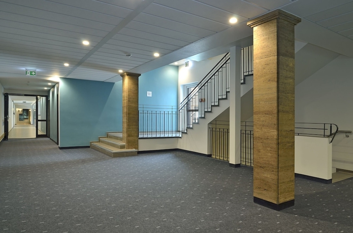 Imagen de los interiores del Hotel B&B Jena. Foto 16