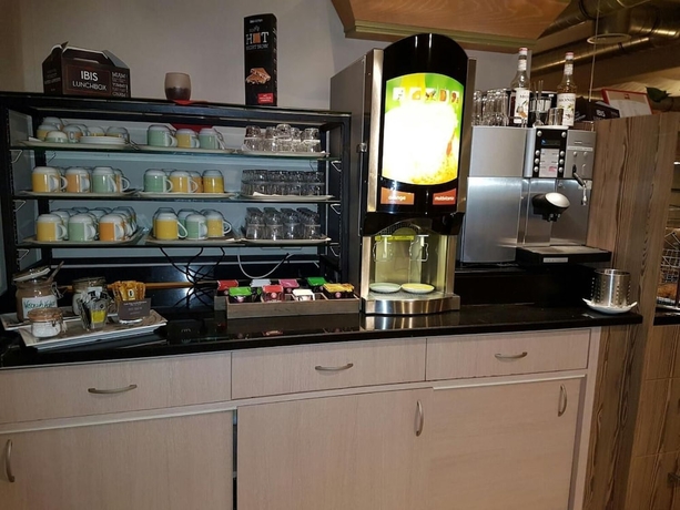Imagen del bar/restaurante del Hotel B&B Kassel-Industriepark. Foto 5