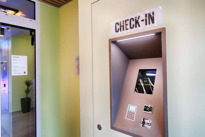 Imagen de los interiores del Hotel B&B Kehl. Foto 8