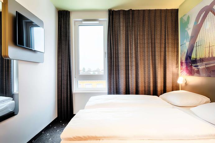 Imagen de la habitación del Hotel B&B Kehl. Foto 3