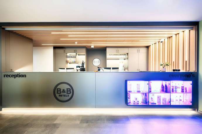 Imagen de los interiores del Hotel B&B Kehl. Foto 10