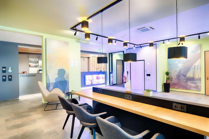Imagen de los interiores del Hotel B&B Kehl. Foto 11