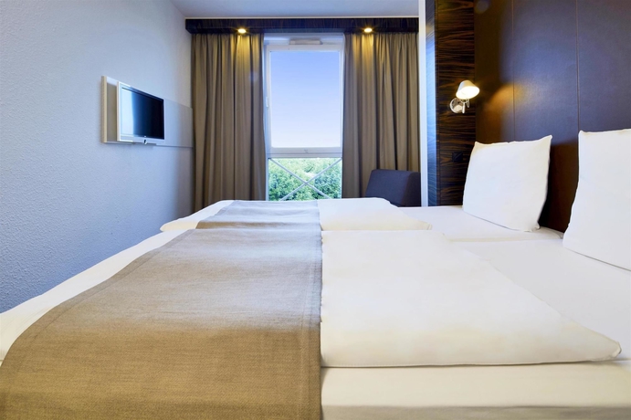 Imagen de la habitación del Hotel B&B Koeln-West. Foto 2