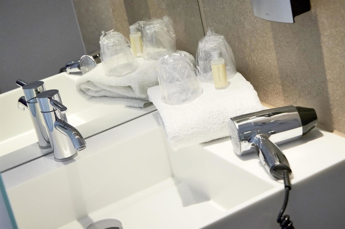 Imagen de la habitación del Hotel B&B Koeln-West. Foto 4