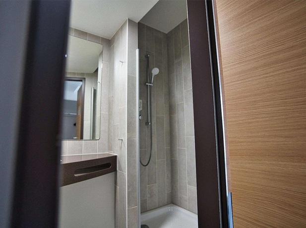 Imagen de la habitación del Hotel B&B Köln-city. Foto 3