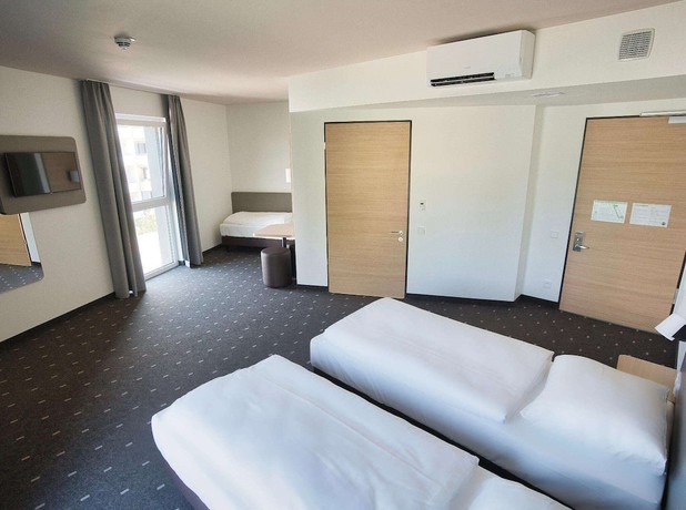 Imagen de la habitación del Hotel B&B Köln-city. Foto 17