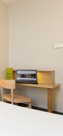 Imagen del bar/restaurante del Hotel B&B LA ROCHELLE Beaulieu Puilboreau. Foto 6