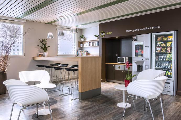 Imagen del bar/restaurante del Hotel B&B La Rochelle Centre. Foto 3