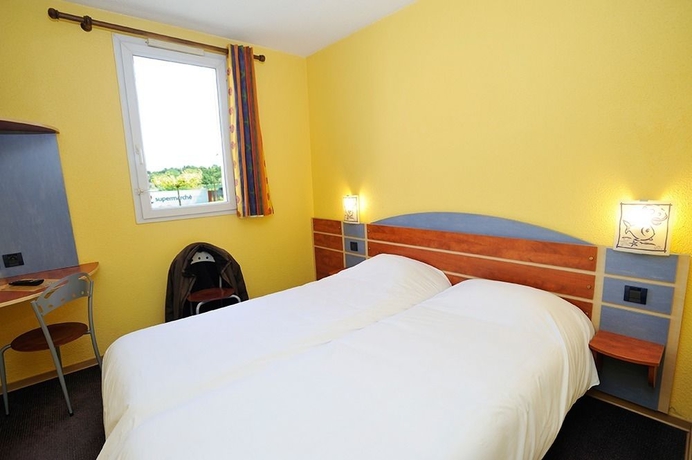 Imagen de la habitación del Hotel B&B La Rochelle Centre Les Minimes. Foto 10