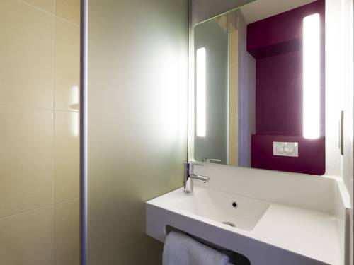Imagen de la habitación del Hotel B&B La Roche-sur-yon. Foto 3