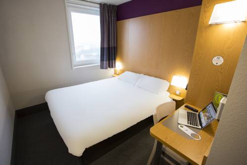 Imagen de la habitación del Hotel B&B La Roche-sur-yon. Foto 5