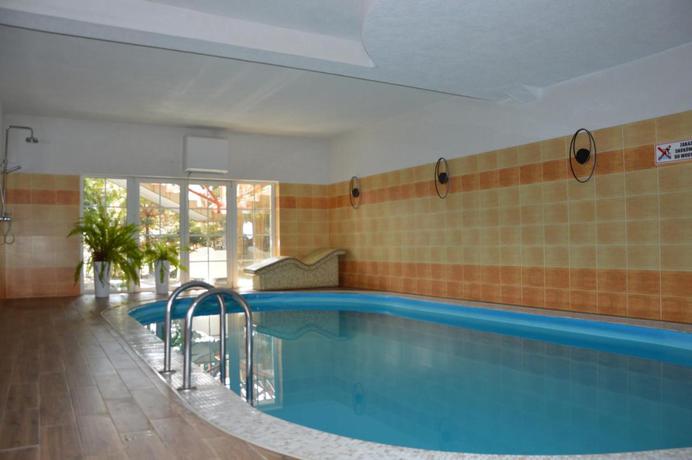 Imagen de la piscina del Hotel B&B Landrynka. Foto 7