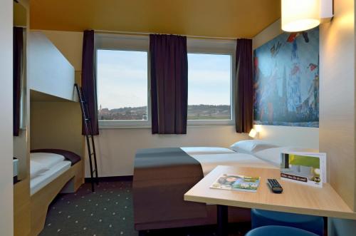 Imagen de la habitación del Hotel B&B Landshut. Foto 9