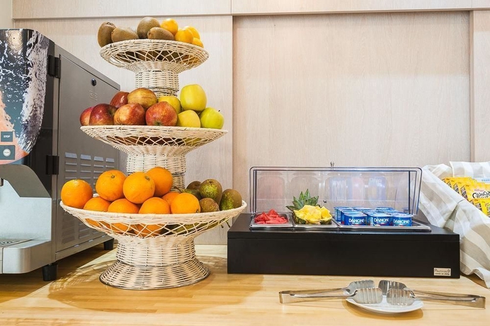 Imagen del bar/restaurante del Hotel B&B Las Rozas. Foto 2