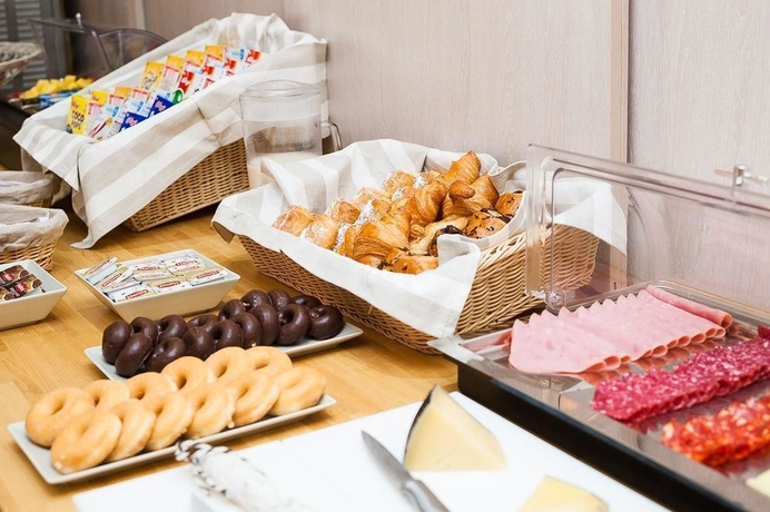 Imagen del bar/restaurante del Hotel B&B Las Rozas. Foto 9