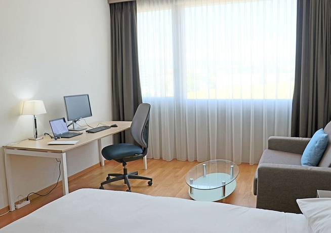 Imagen de la habitación del Hotel B&B Lausanne Crissier. Foto 4