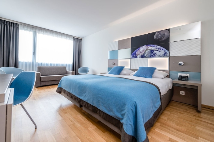 Imagen de la habitación del Hotel B&B Lausanne Crissier. Foto 5