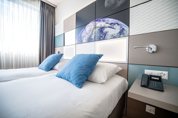 Imagen de la habitación del Hotel B&B Lausanne Crissier. Foto 7