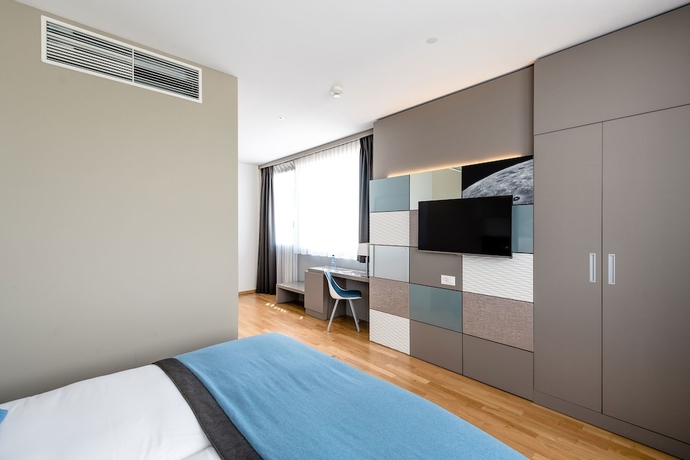 Imagen de la habitación del Hotel B&B Lausanne Crissier. Foto 13