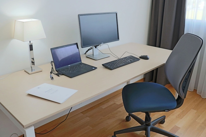 Imagen de la habitación del Hotel B&B Lausanne Crissier. Foto 17