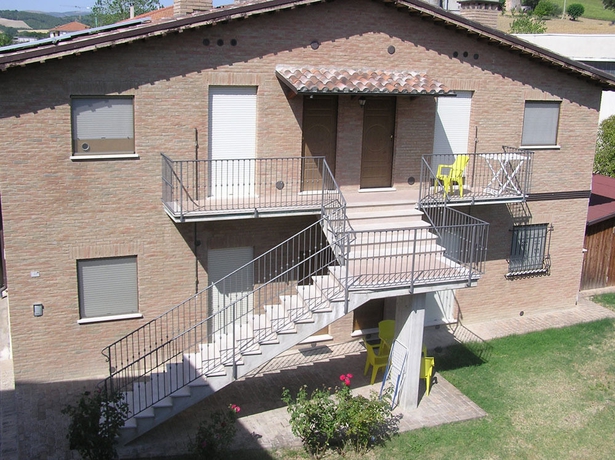 Imagen de los exteriores del Hotel B&B Le 2 Rose. Foto 4