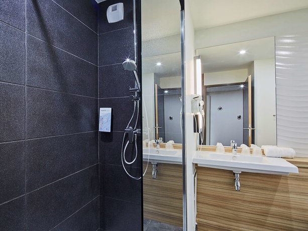 Imagen de la habitación del Hotel B&B Le Havre Centre. Foto 8