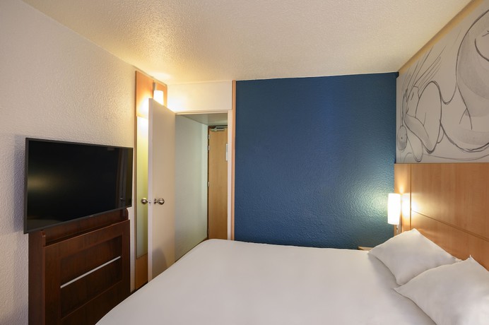 Imagen de la habitación del Hotel B&B Le Mans Centre Cathédrale. Foto 8