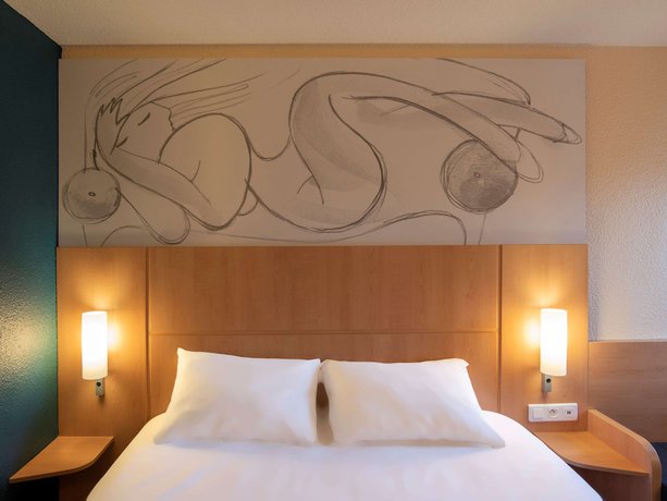 Imagen de la habitación del Hotel B&B Le Mans Centre Cathédrale. Foto 9